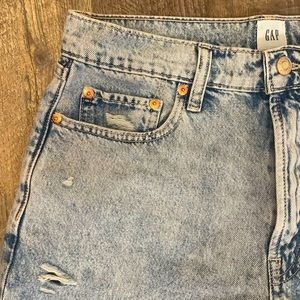 Gap High Rise Loose Bermuda Shorts, 90’s Denim, Brand New W/ Tags, size 6/28